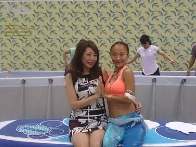 ヨガ　えり　６