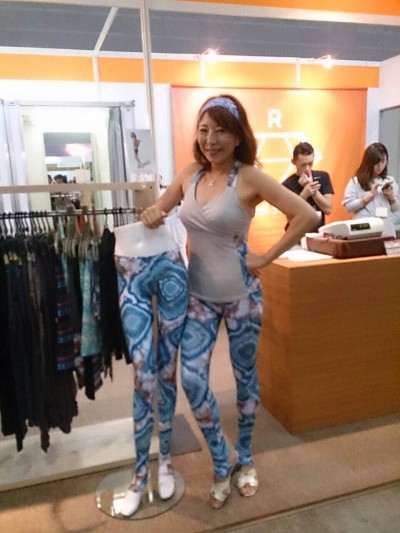 ヨガ　えり　21