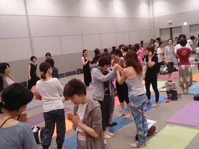 ヨガ　えり　１６