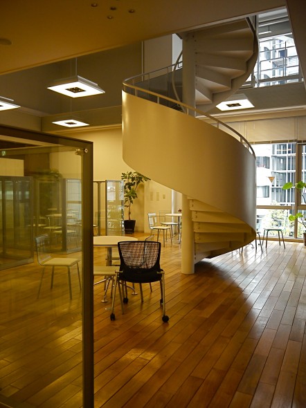 螺旋階段がステキです !