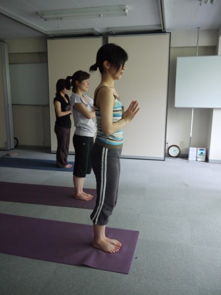 昼下がりにヨガタイム♬