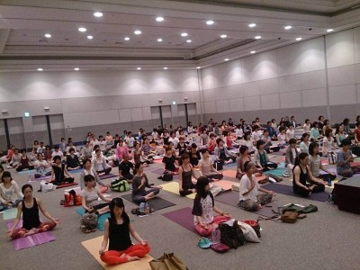 ヨガ　えり　１１