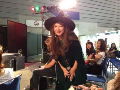 ヨガ　えり　24